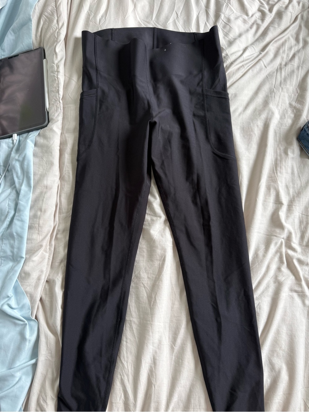 Old Navy Black High-Waist Leggings with Side Pockets